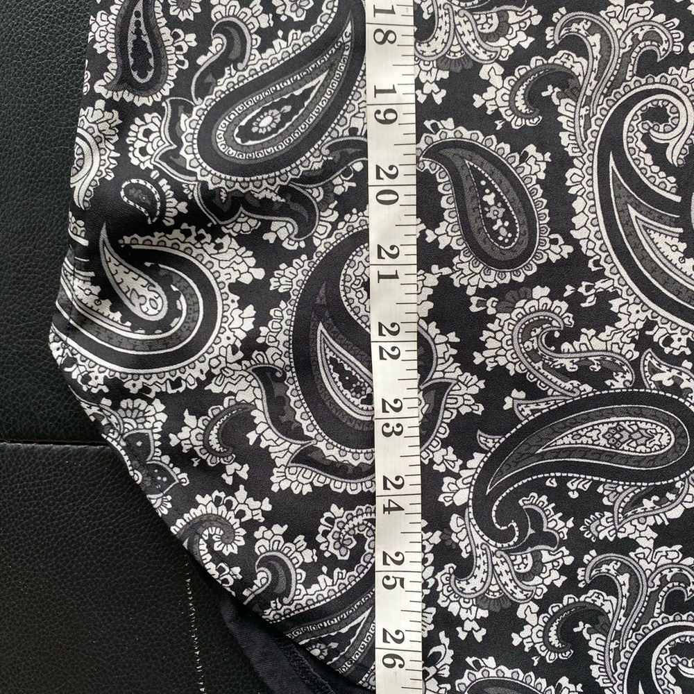 Michael Kors Black and White Graphic Long Sleeve Blouse - Picture 9 of 9